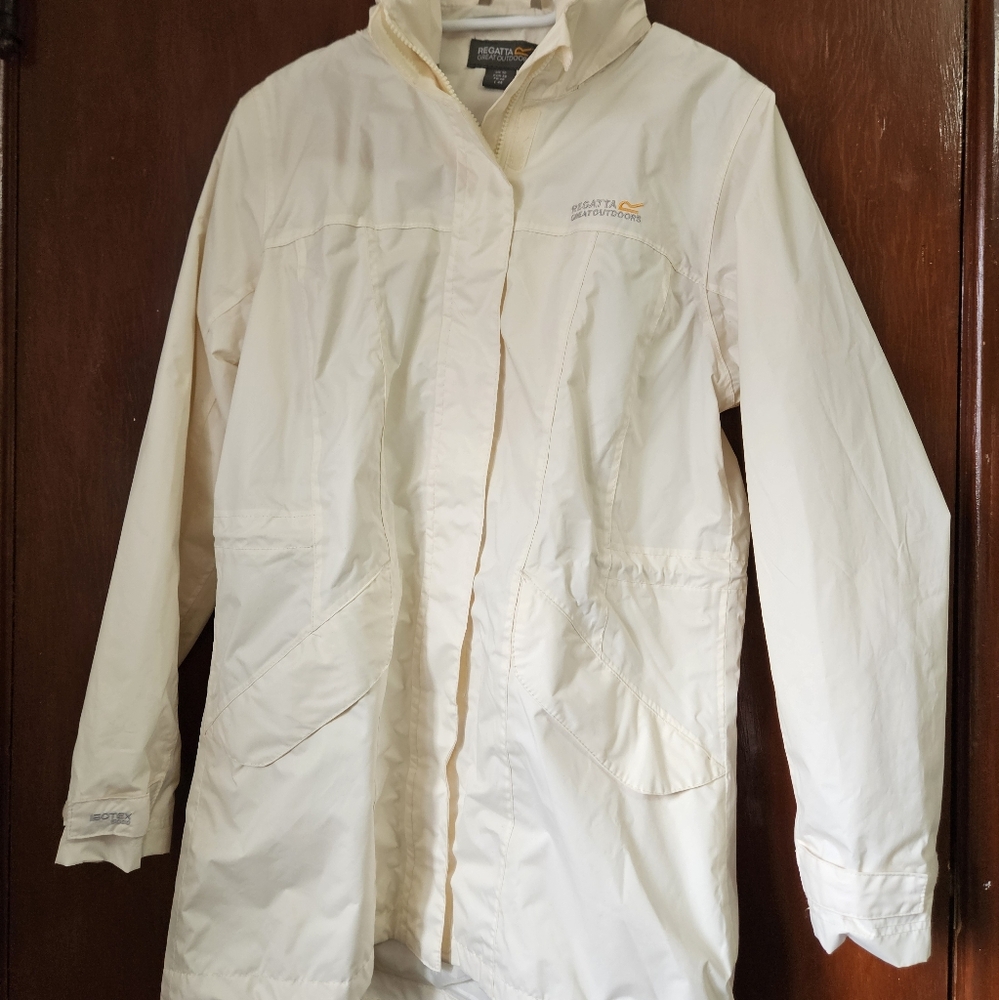 New Cream Regatta Ladies Activewear Windbreaker
